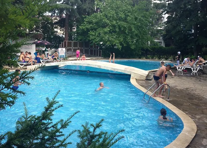 Отель Diana Hotel 2*