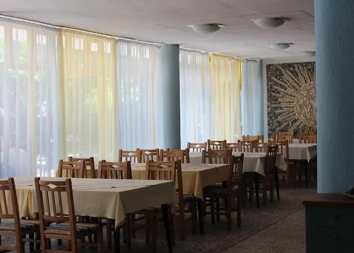 Отель Diana Hotel 2*