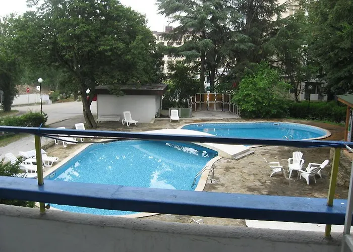 Diana Hotel Отель